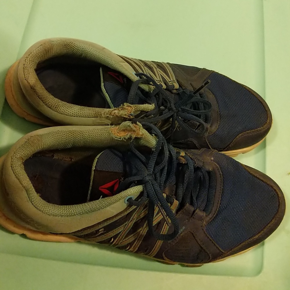 Running shoes